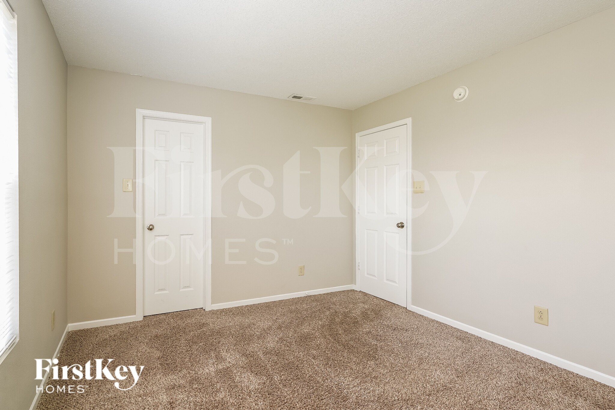 Building Photo - 779 Heartland Dr