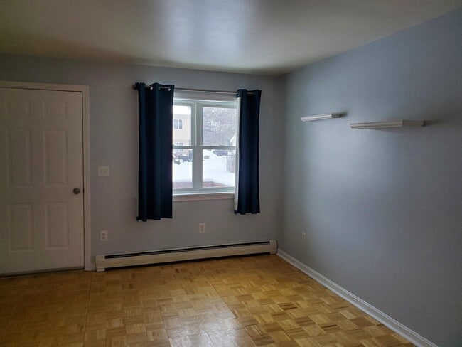 Building Photo - 220 Mascoma St