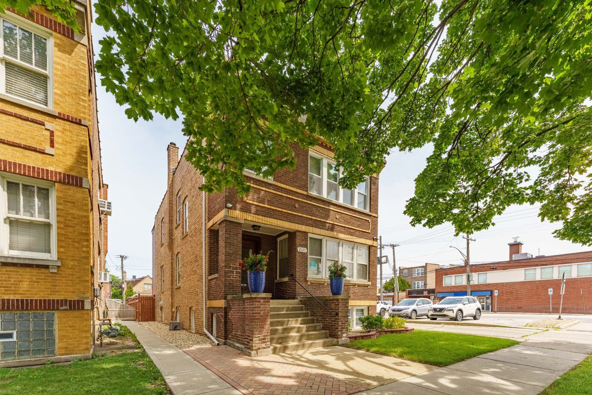 Building Photo - 2125 Wesley Ave