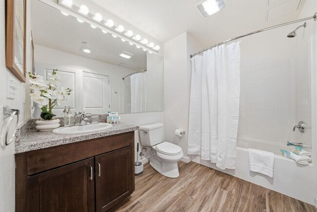 Building Photo - 1201 4th St