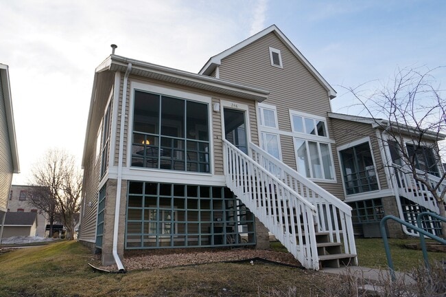 Primary Photo - 248 6th Street Northeast