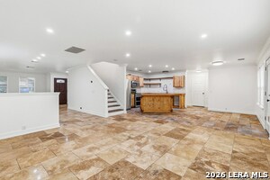 Building Photo - 902 Amber Knoll