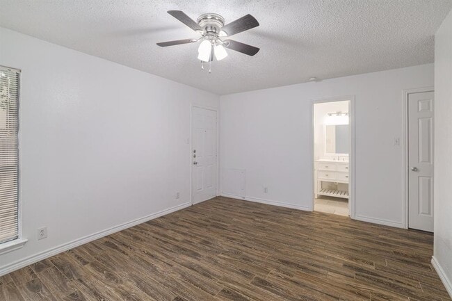 Building Photo - 9206 Kempler Dr