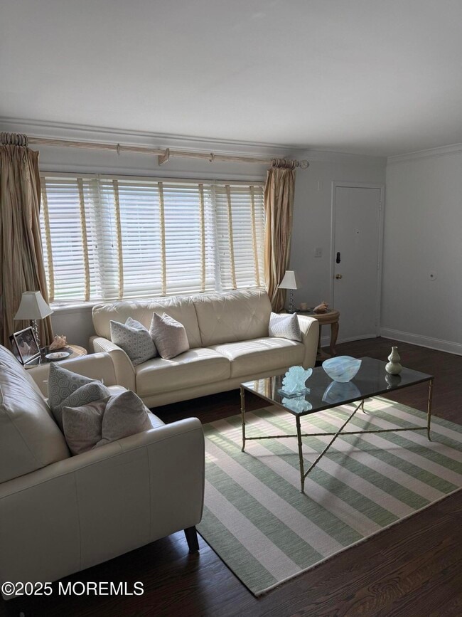 Building Photo - 35 Sternberger Ave