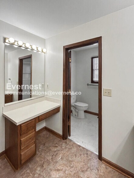 Building Photo - 2003 Aspen Way