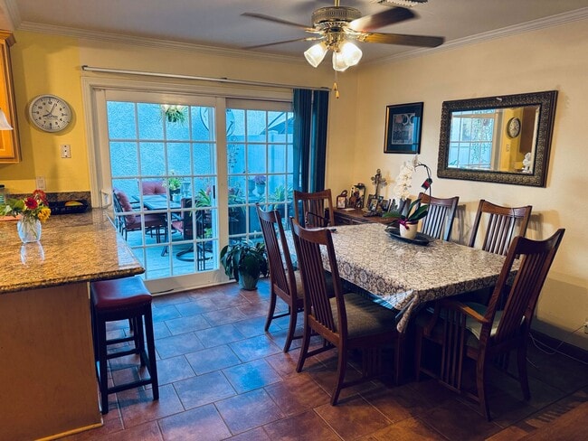 Building Photo - Los Robles Townhome – Flexible Furnishing Options
