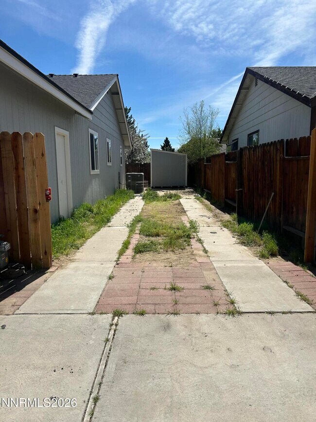 Building Photo - 1926 Hamilton Ave