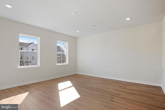 Building Photo - 308 Bennetts Ct