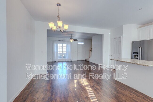 Building Photo - 304 Oldbury Ln