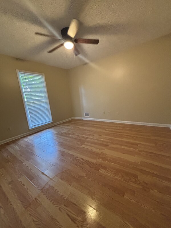 Building Photo - 560 Grimes Pl