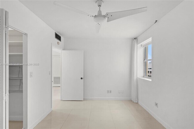 Building Photo - 1390 Ocean Dr