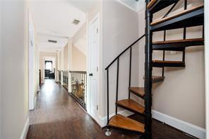 Building Photo - 2917 Ashebrooke Dr NE