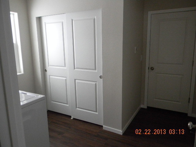 Building Photo - (P#193)