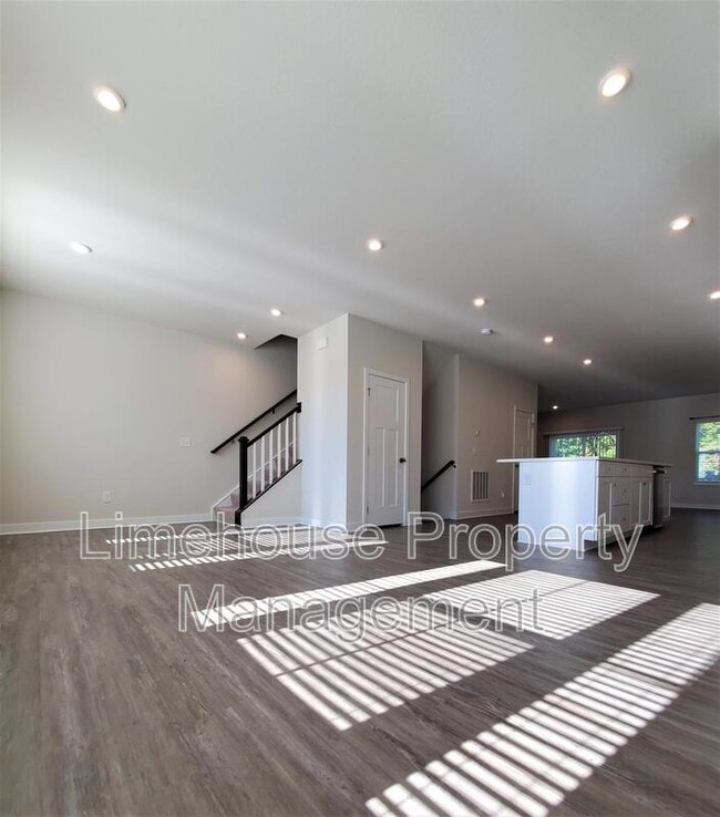 Building Photo - 946 Gabion Wy