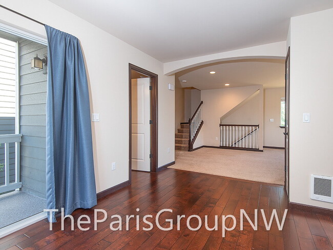 Building Photo - **PROPERTY LEASED** Spectacular Serene Lake 2012 TH – Great Location!