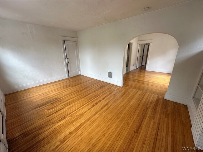 Building Photo - 394 Taunton Pl