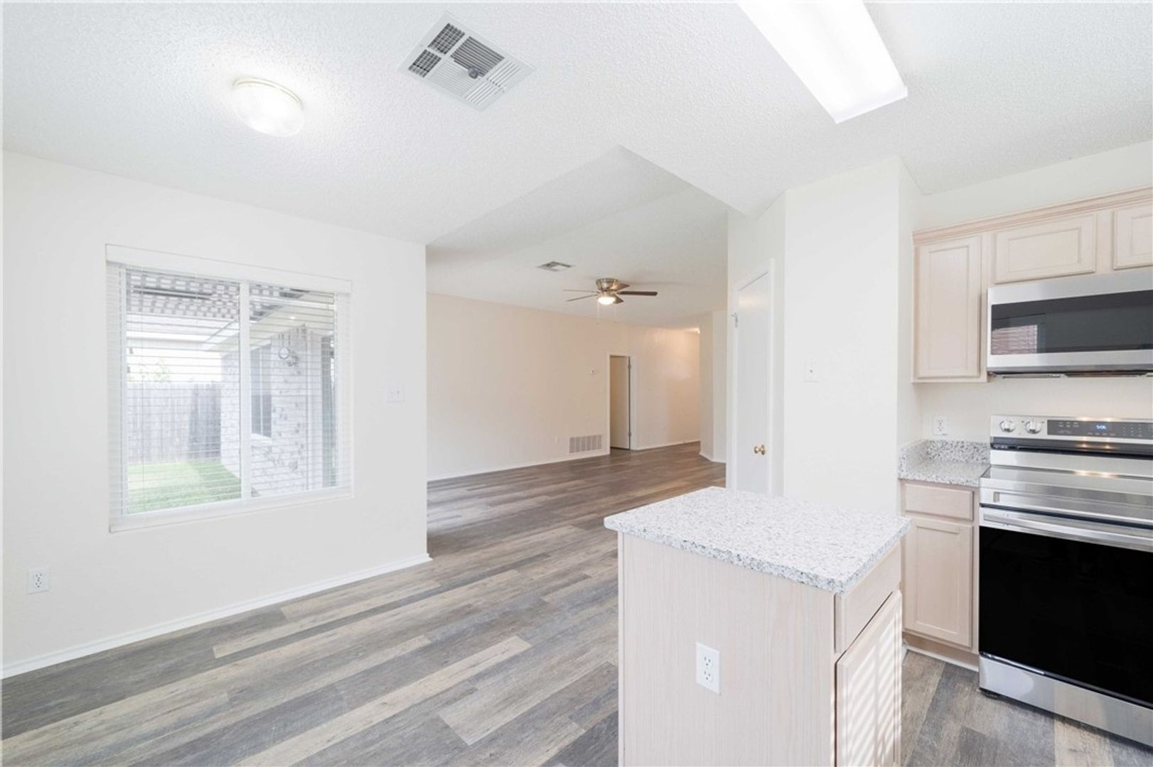 Building Photo - 20902 Gelding Ln