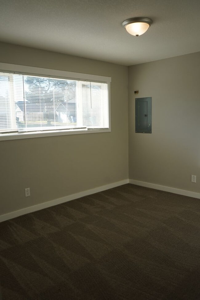 Building Photo - 3000 O St