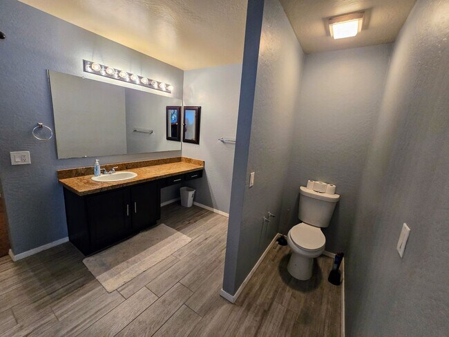 Building Photo - STUNNING 4 Bed, 2.5 Bath Oasis with Pool Your Dream Home Awaits!