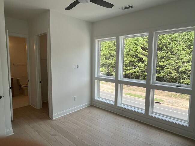 Building Photo - Brand New Corner Unit 2 Bed Condo in Corne...