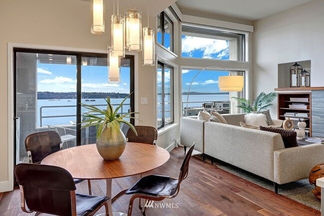 Building Photo - 2Bd/2Ba Seattle Condo