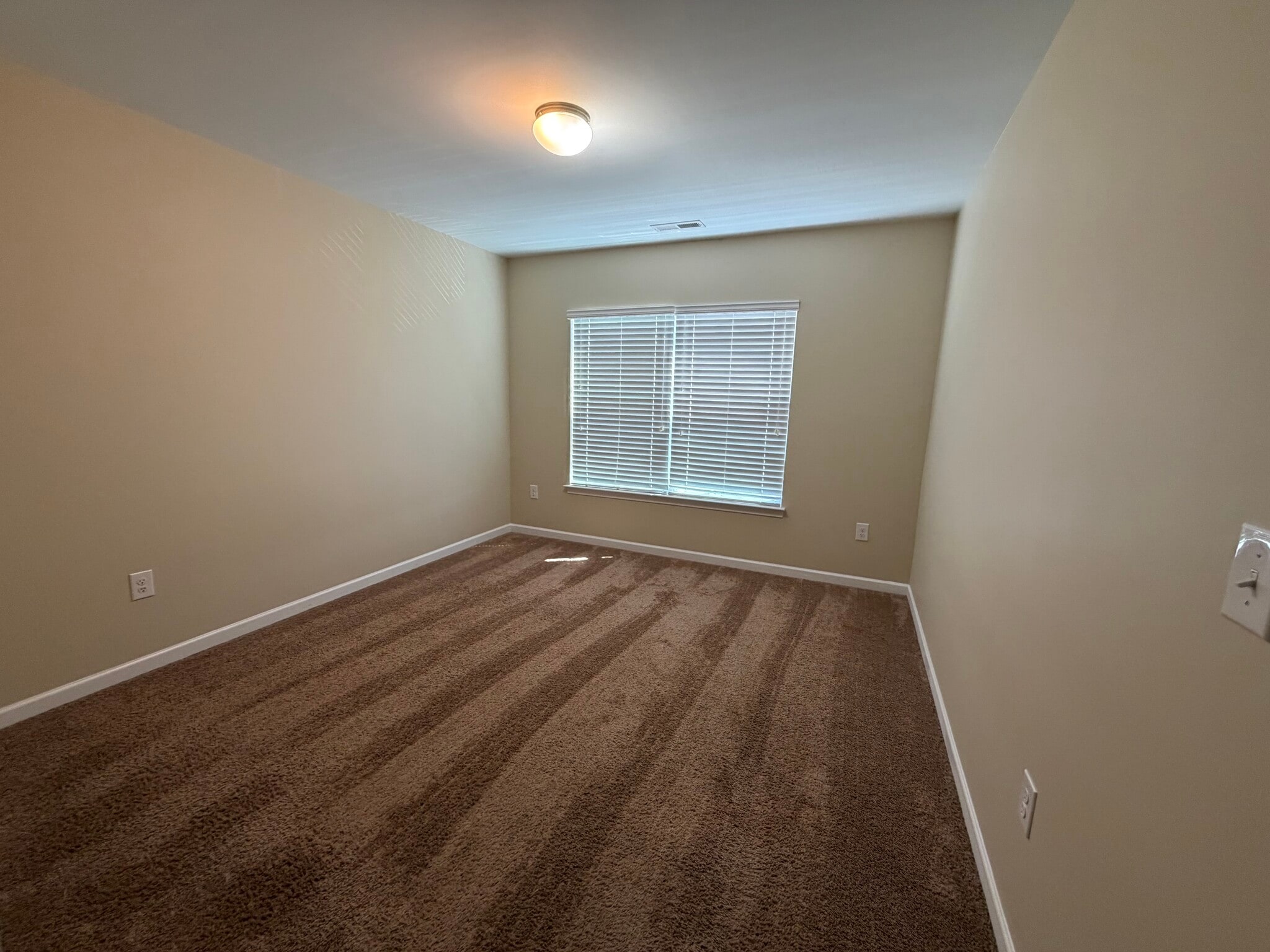 Building Photo - 3556 Jetstream Dr NW