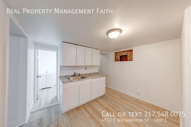 Building Photo - 4912 E Washington St