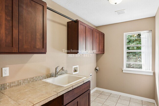 Building Photo - 37162 Coralburst St