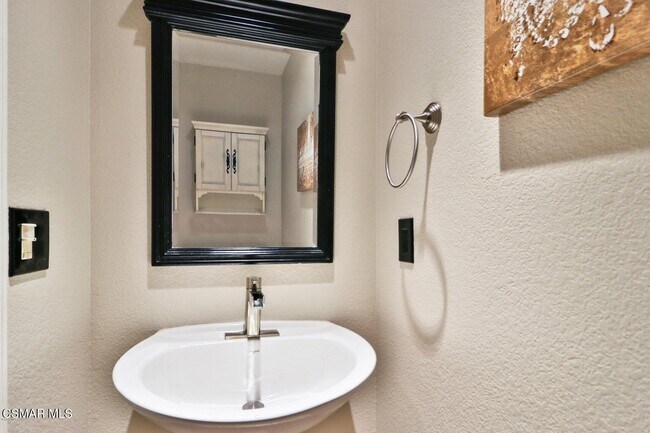 Building Photo - 115 Via Aldea