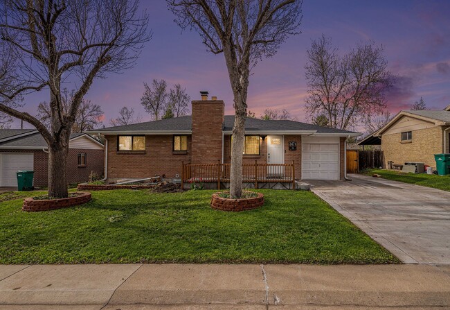 Building Photo - Updated Five-Bedroom Brick Ranch in the He...