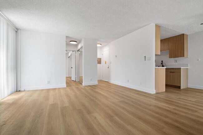 Building Photo - 5403 West 8th Street