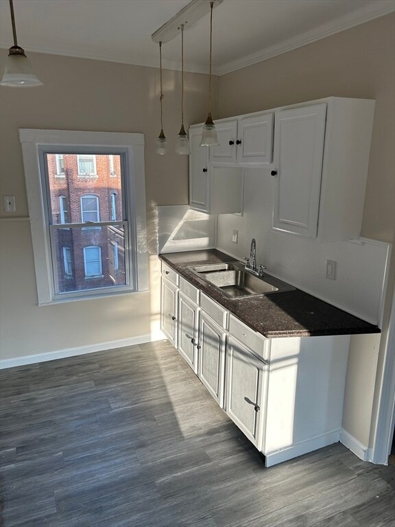 Building Photo - 230 Pleasant St