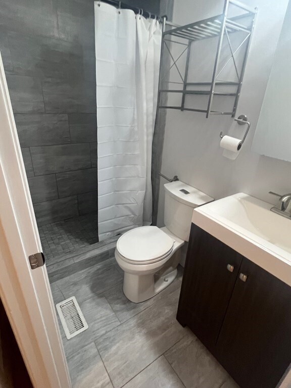 Building Photo - 373 Dorchester St