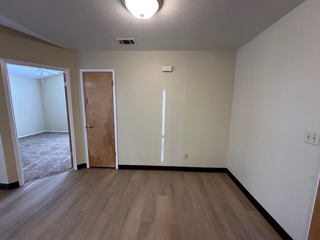 Building Photo - 48425 Victoria Ln