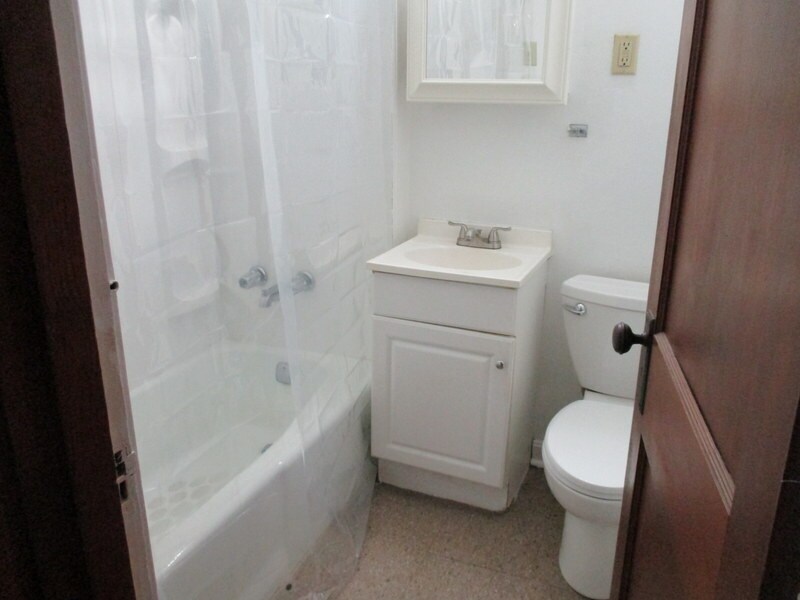 Building Photo - 1411 Beaver Rd