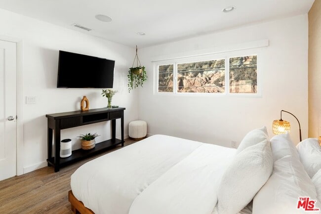 Building Photo - 20638 Pacific Coast Hwy