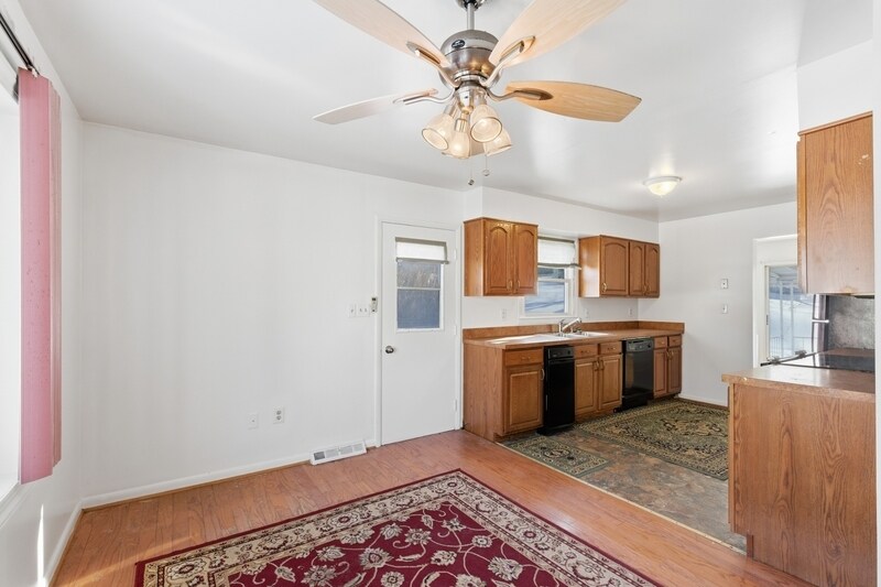 Building Photo - 4315 Spencer St