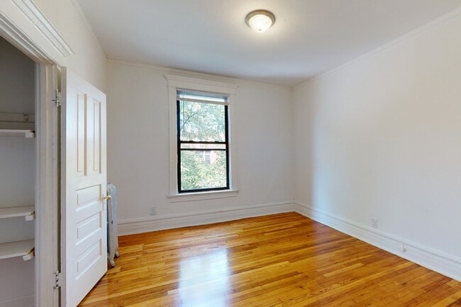 Floorplan - 5401-5403 S. Woodlawn Avenue