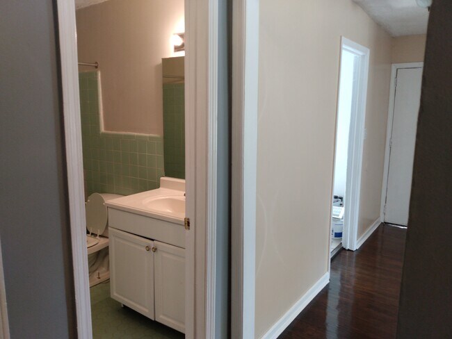 Building Photo - 1610 Gilston Ct