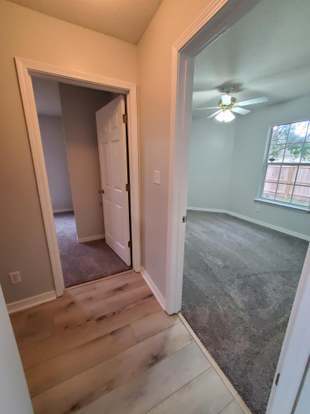 Building Photo - 852 Ladner Dr