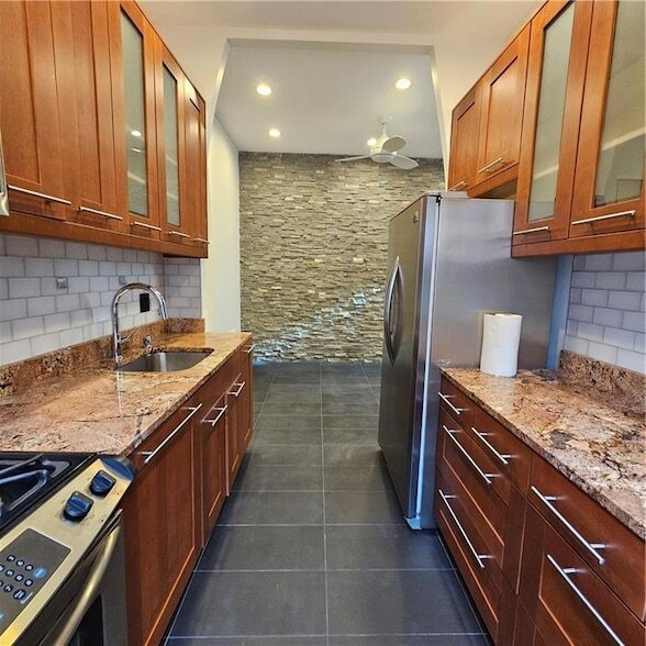 Primary Photo - 1535 E 31st St