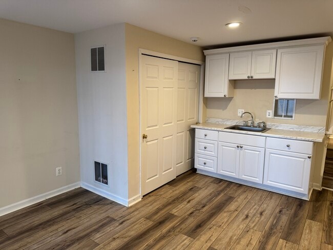 Building Photo - 5448 Summer Leaf Ln