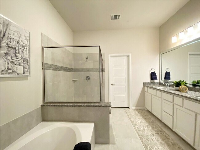 Building Photo - 2612 Cathedral Dr