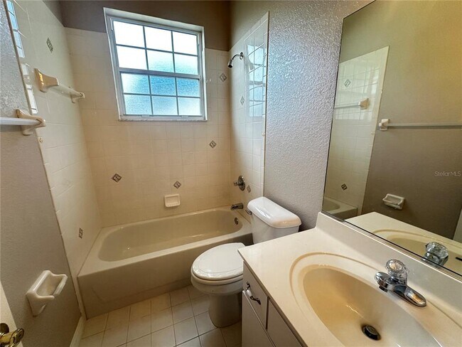 Building Photo - 10061 SW 74th Terrace