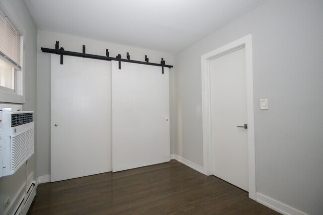 Building Photo - 5960 N Winthrop Ave
