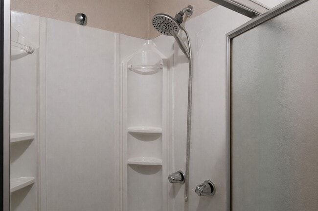 Building Photo - 6107 Williams Rd