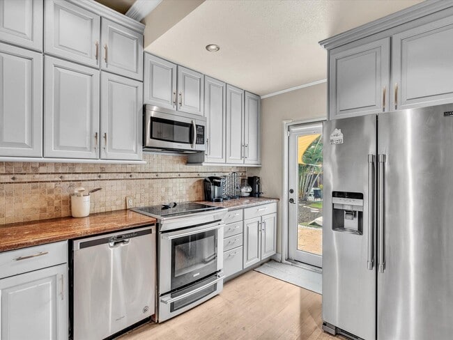 Building Photo - 436 38th St