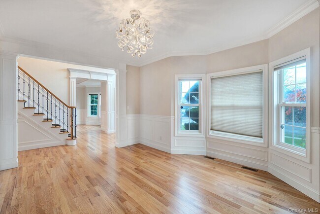 Building Photo - 134-110 10th St