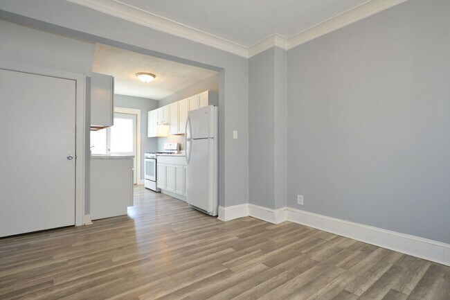 Building Photo - 3-bedroom, 1-bathroom***Available