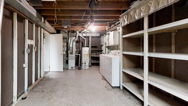 Building Photo - 1107 Hickory St
